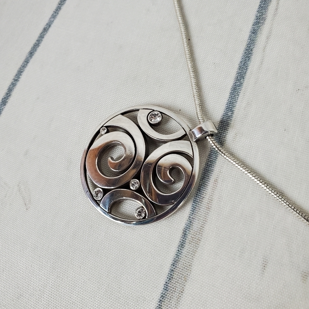 Vintage Brighton London Groove Neckline Large Circle Silver Plated Retired - Picture 2 of 10